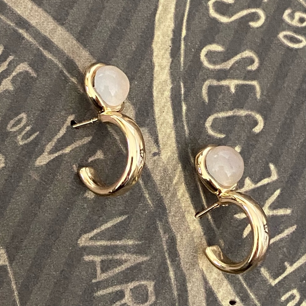 🌟HOST PICK🌟 NWT Lucky Brand Gold Plated Hoop Earrings